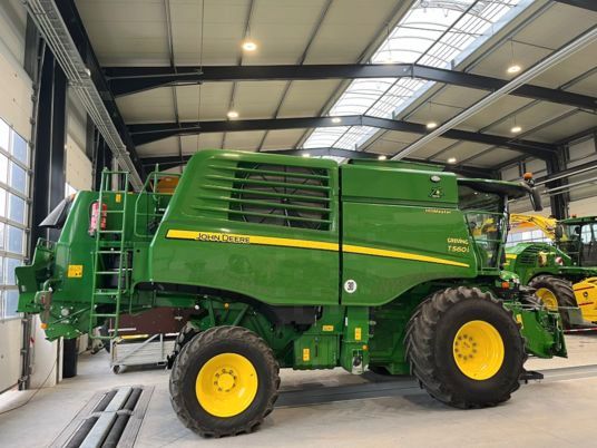 John Deere T560i HillMaster inkl. Allrad + SW 622R