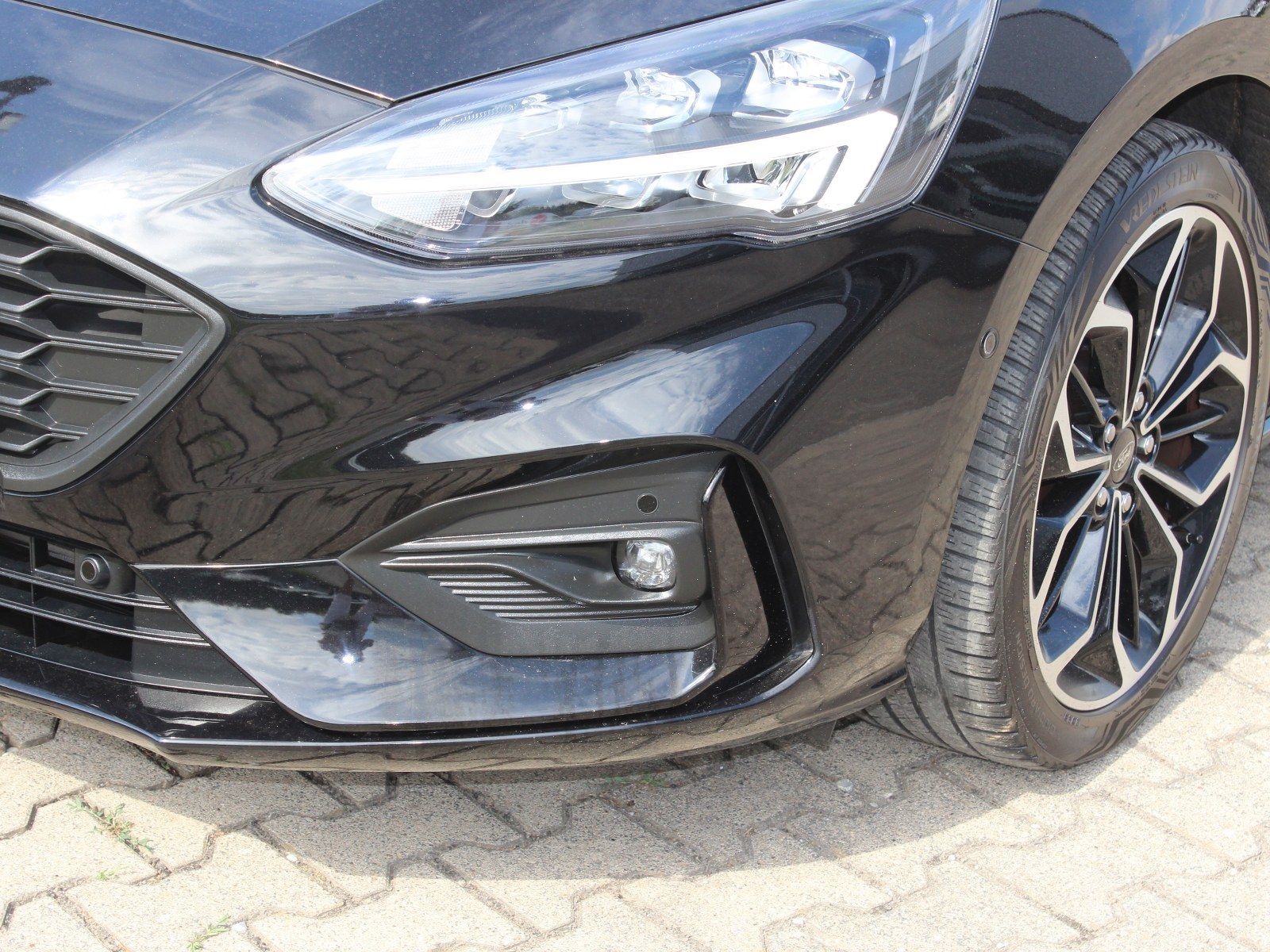 Fahrzeugabbildung Ford Focus ST-Line 1,0 EcoBoost Mild Hybrid