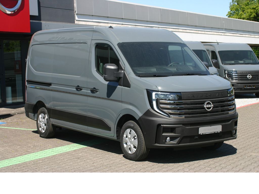 Nissan Interstar