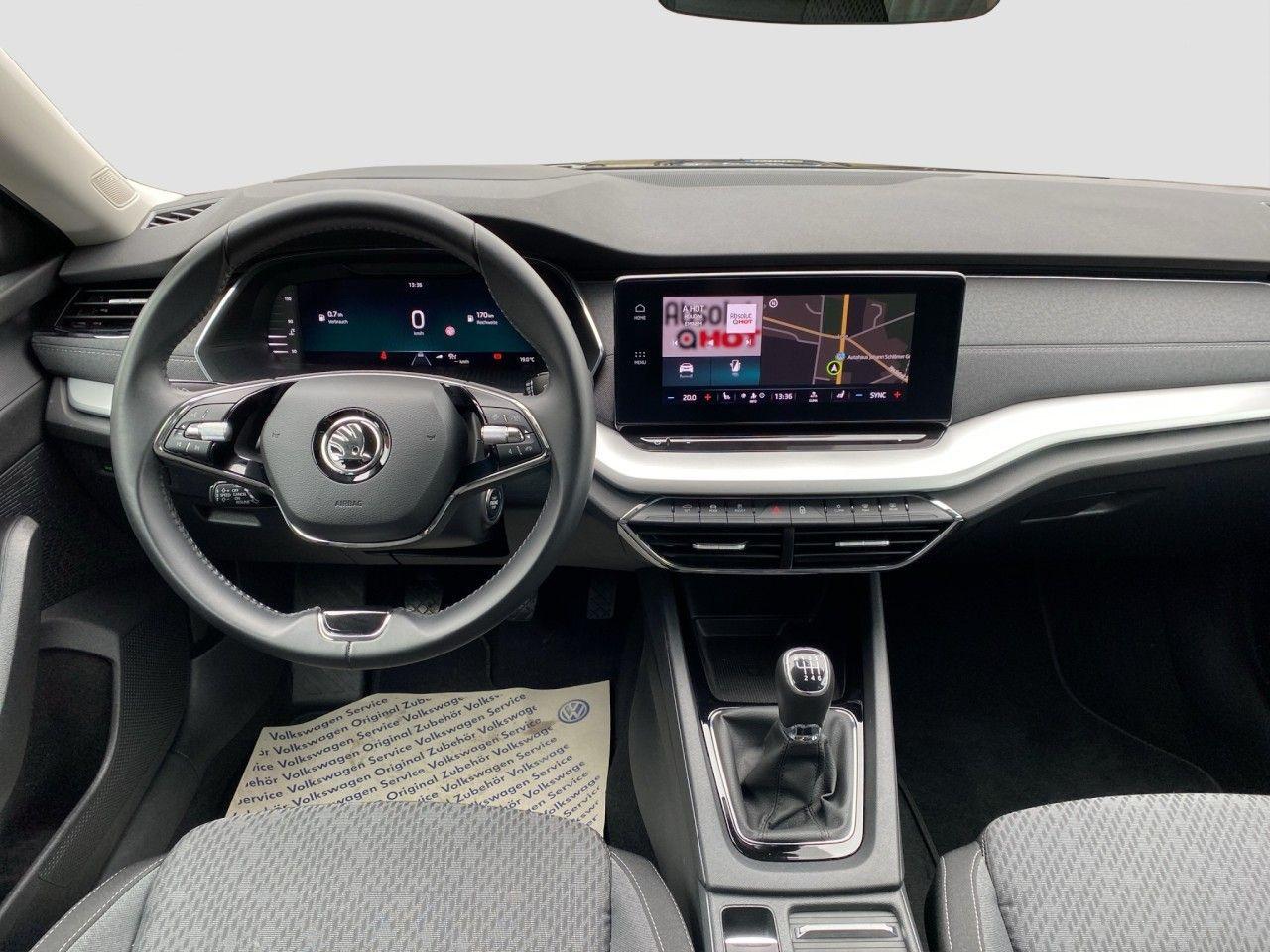 Skoda Octavia Combi 2.0 TDI LED NAVI KAMERA HUD SHZ BT