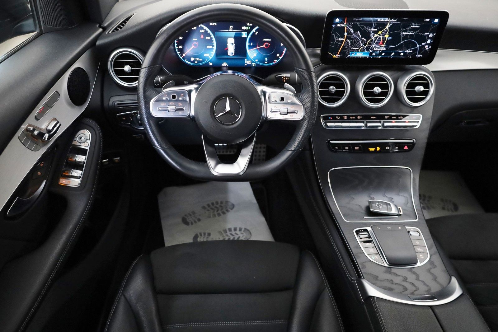Fahrzeugabbildung Mercedes-Benz GLC 400d Coupe 4M AMG Line Navi,LED,360°,Apple C