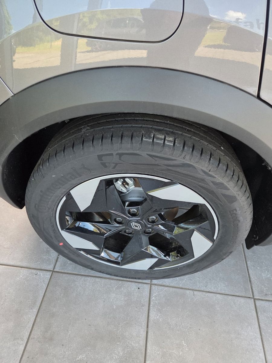 Fahrzeugabbildung Renault Captur Full Hybrid E-Tech 160 Esprit Alpine