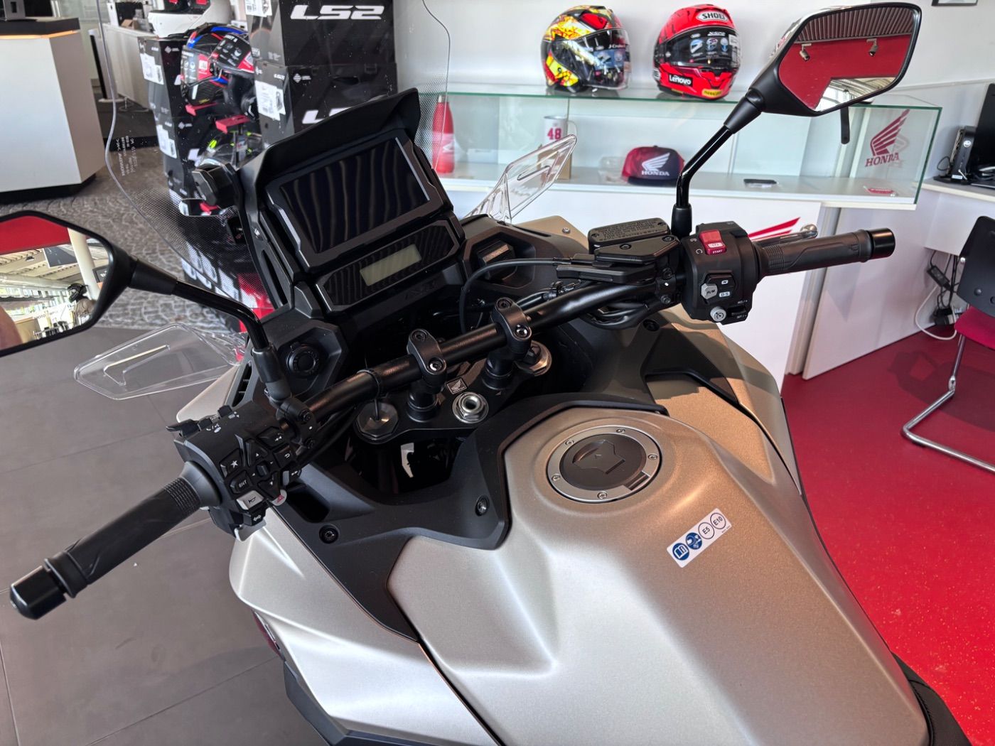 Fahrzeugabbildung Honda NT 1100 DCT ES 2026,sofort verfügbar,