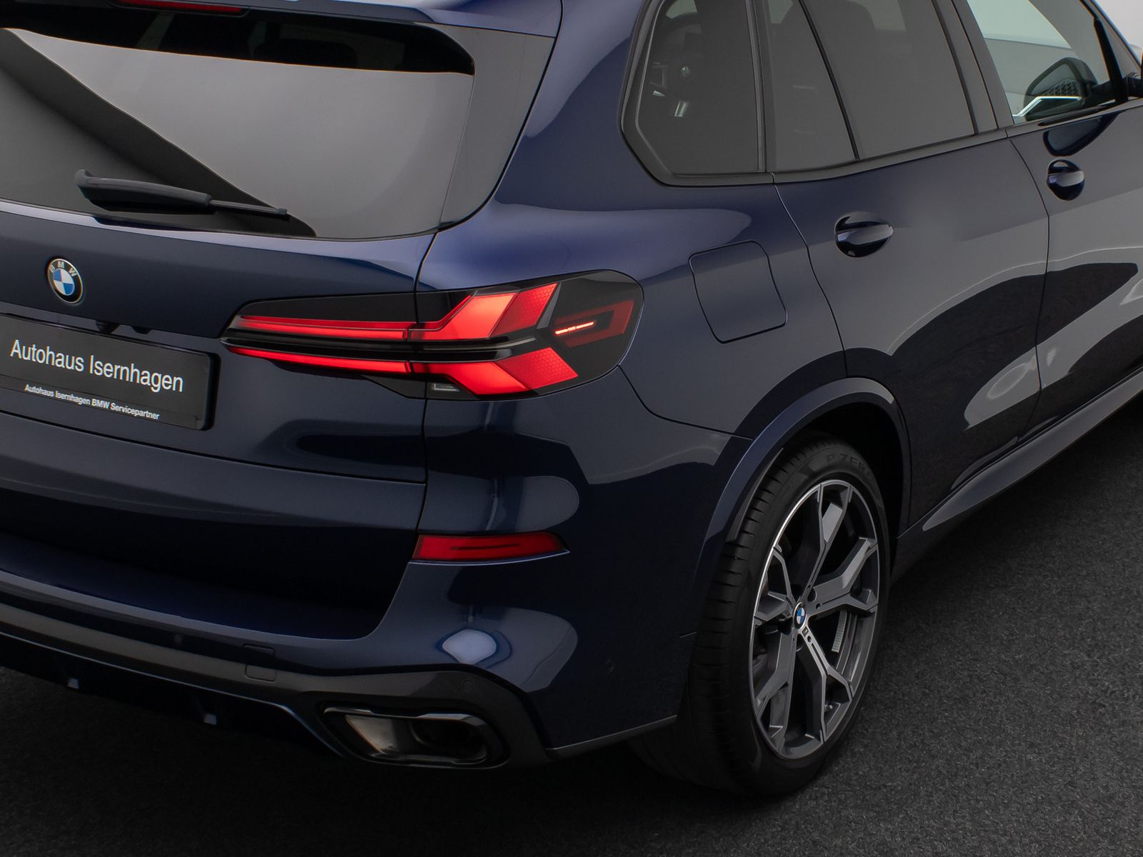 Fahrzeugabbildung BMW X5 xD40d  M Sport Pro Panorama 360&deg;HUD DAB H/K
