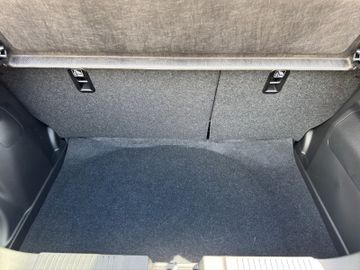 Fotografie 8 des Suzuki Swift 1.2 Dualjet Hybrid 61 kW Comfort+