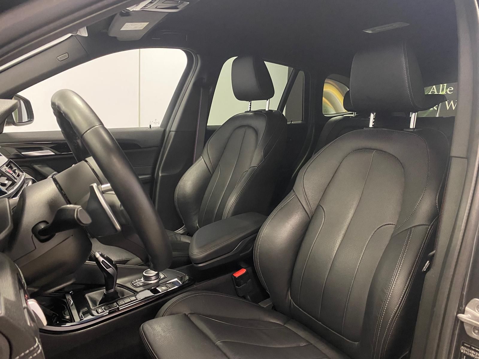 Fahrzeugabbildung BMW X1 sDrive20i M Sport+LEDER+NAVI+KAMERA+M Paket