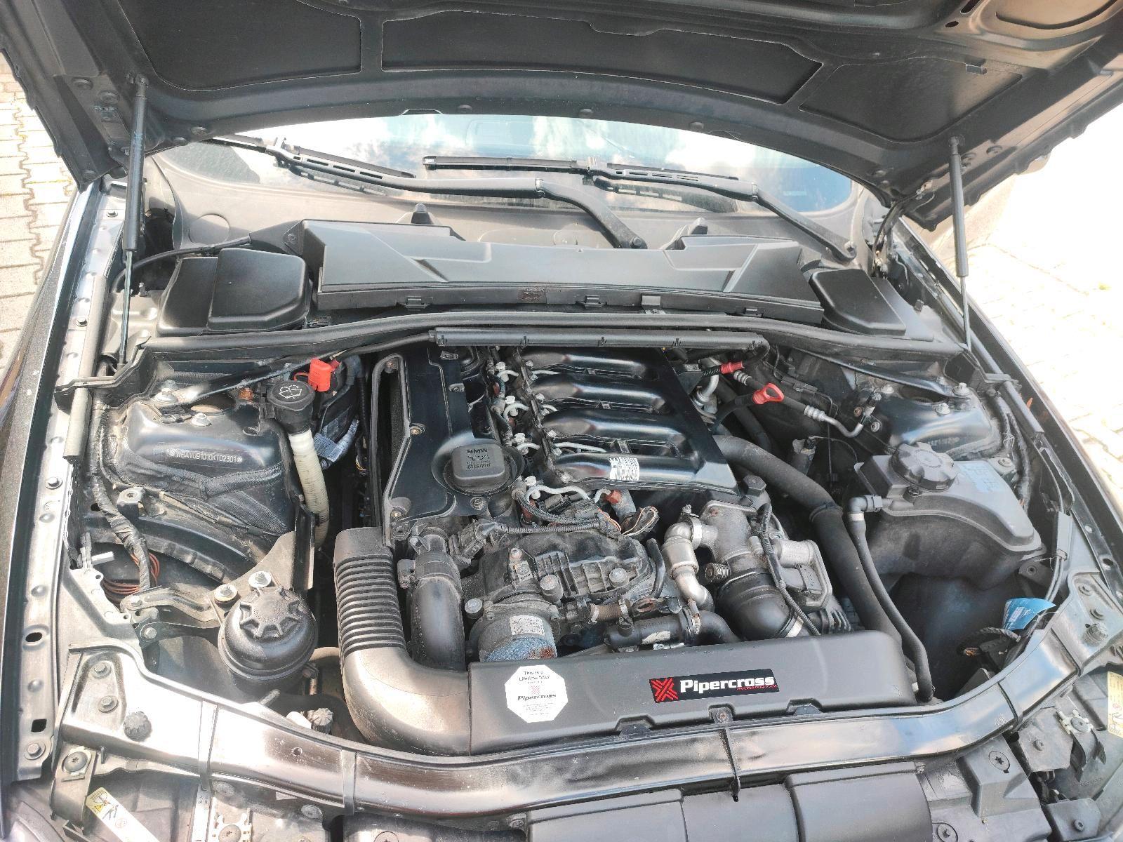 BMW 330 2006 — photo 7