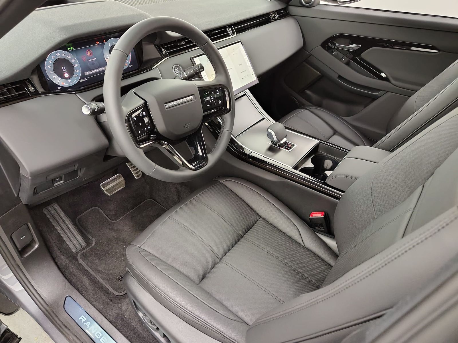 LAND ROVER Range Rover Evoque  D200 Dynamic SE Winter Pano – Bild 31