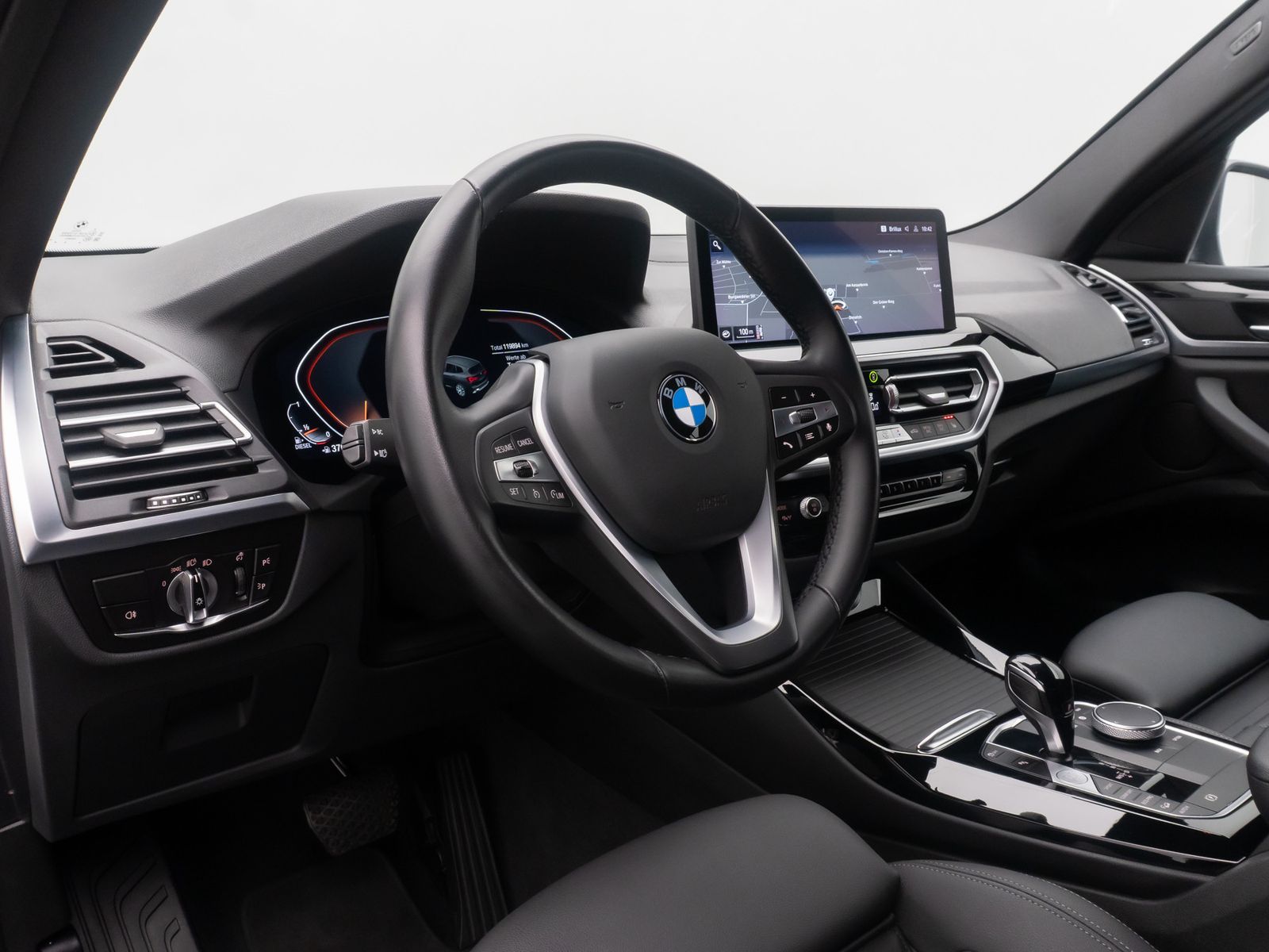Fahrzeugabbildung BMW X3 xD20d Kamera DAB HiFi AHK Sportsitz Leder 18"