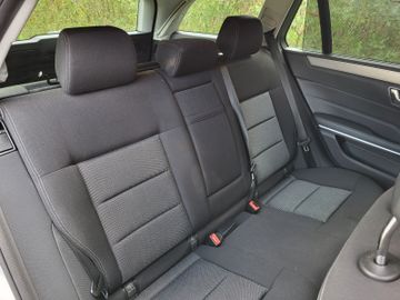 Mercedes E 220 - 9
