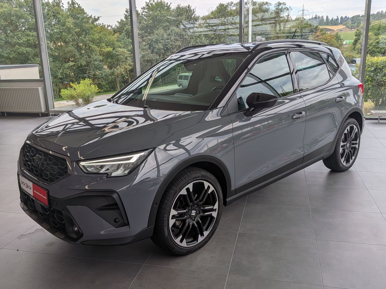 Fahrzeugabbildung SEAT Arona 1.5 TSI FR-LINE Black AHK*ACC*KAMERA*LED