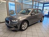 Skoda Scala Selection AHK,Sitzhzg,LED,Kamera,Klima,LED - mit Benzin-Antrieb: Stoff, Limousine