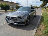 Mercedes-Benz E200d T LED|AHK|8xAlu|Avtgd|MBUX HighEnd|JS Gara - gebrauchte Mercedes-Benz E 200 aus dem Jahr 2023