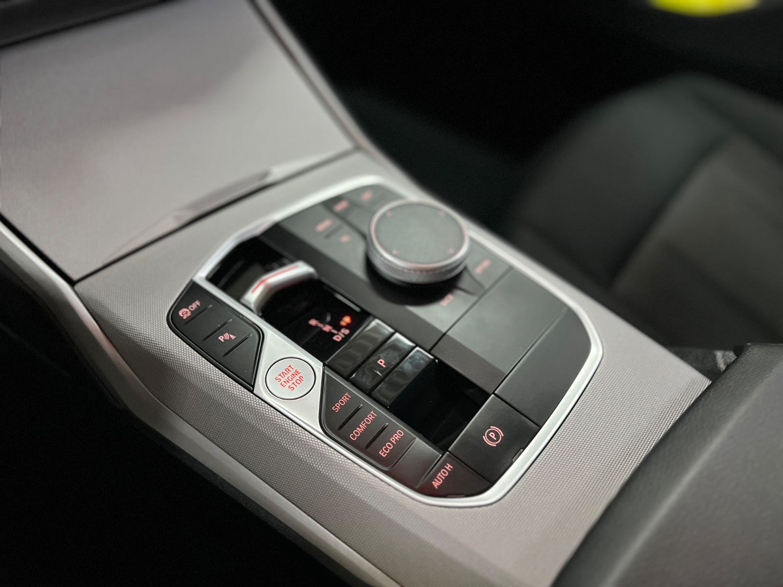 BMW 318 d Touring Curved+Driving Assistant+1 Hand foto 25