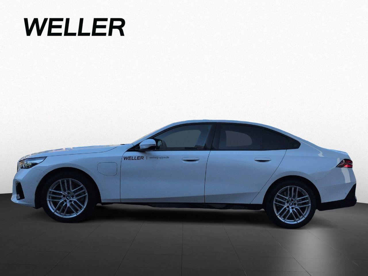 BMW 530e xDrive M-Sport H&K AHK AB Assis