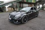 Mercedes-Benz C 63 AMG Limousine Performance Paket - TOP - Mercedes-Benz 63 AMG aus dem Jahr 2010
