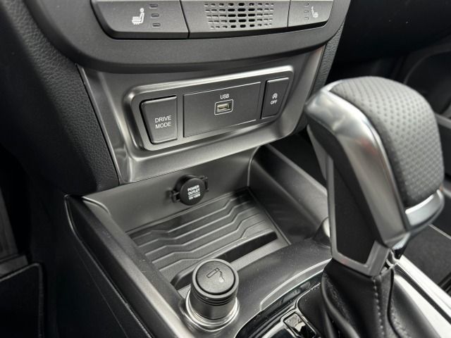 Fahrzeugabbildung KGM Tivoli Bliss Automatic*Klima*Navi*LED*Alu*MJ25