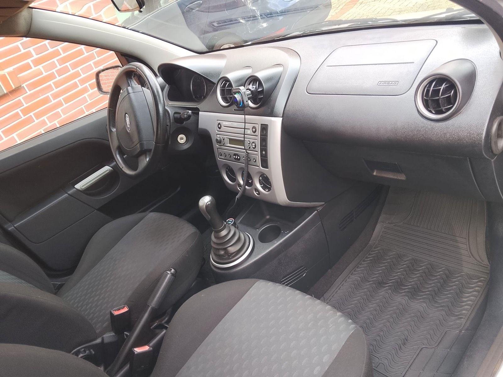 Ford Fiesta 2005 — photo 7