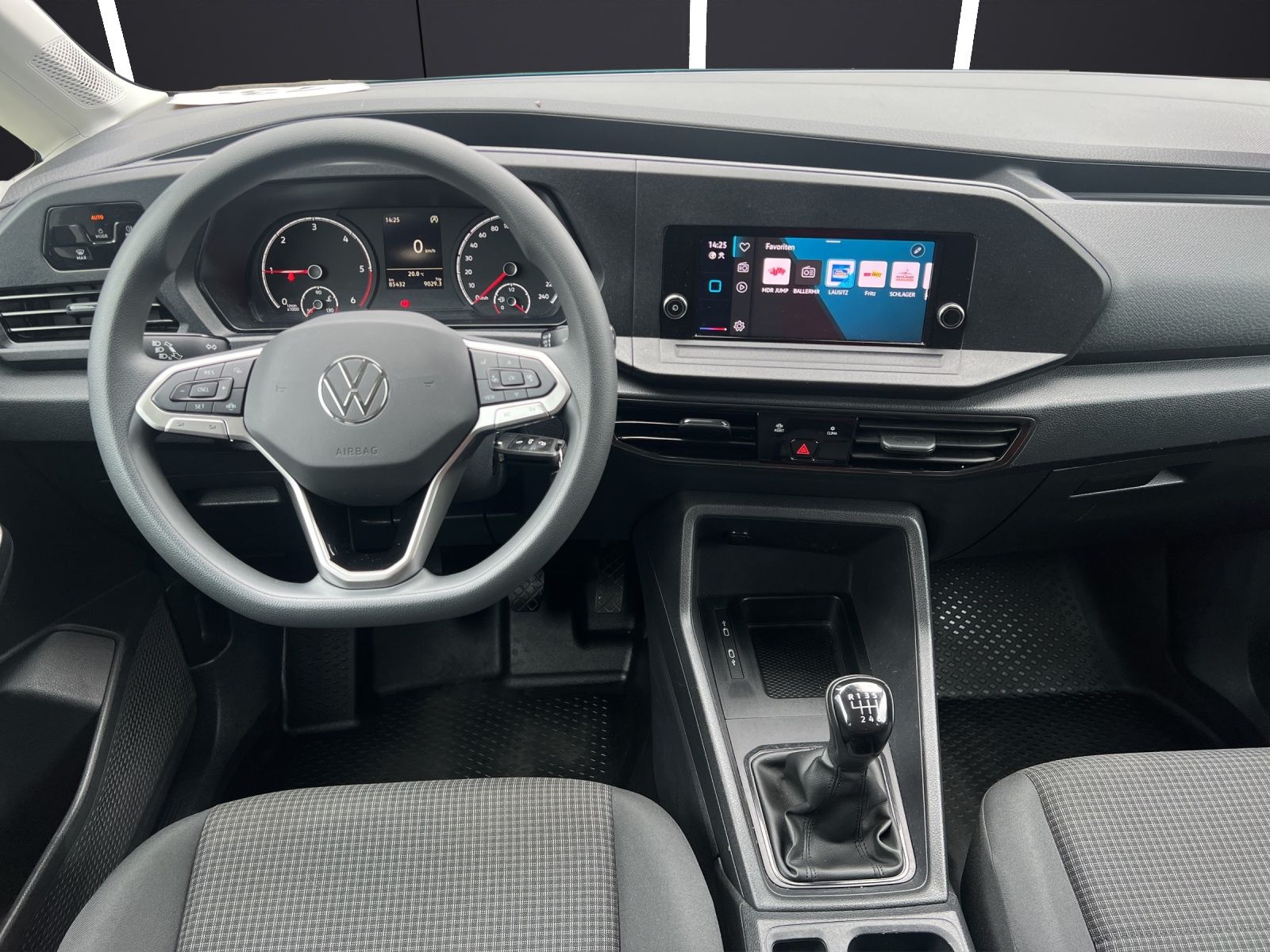 Fahrzeugabbildung Volkswagen Caddy Kombi TDI Maxi Basis 7-Si AHK GRA PDC