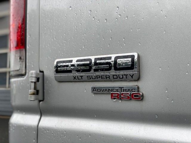 Fahrzeugabbildung Ford Econoline E350 XL 5.4 V8 LPG 11 Sitze