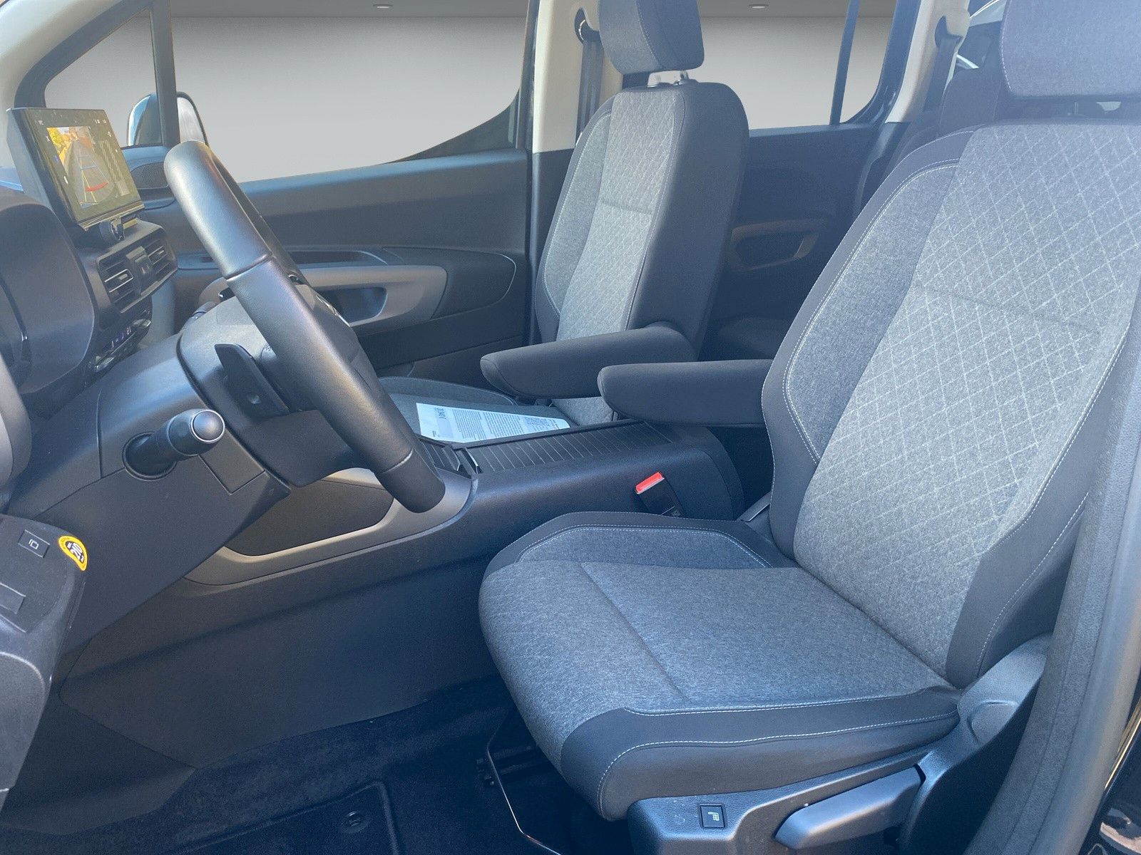 Fahrzeugabbildung Opel Combo Life E "GS" XL / 7-Sitzer