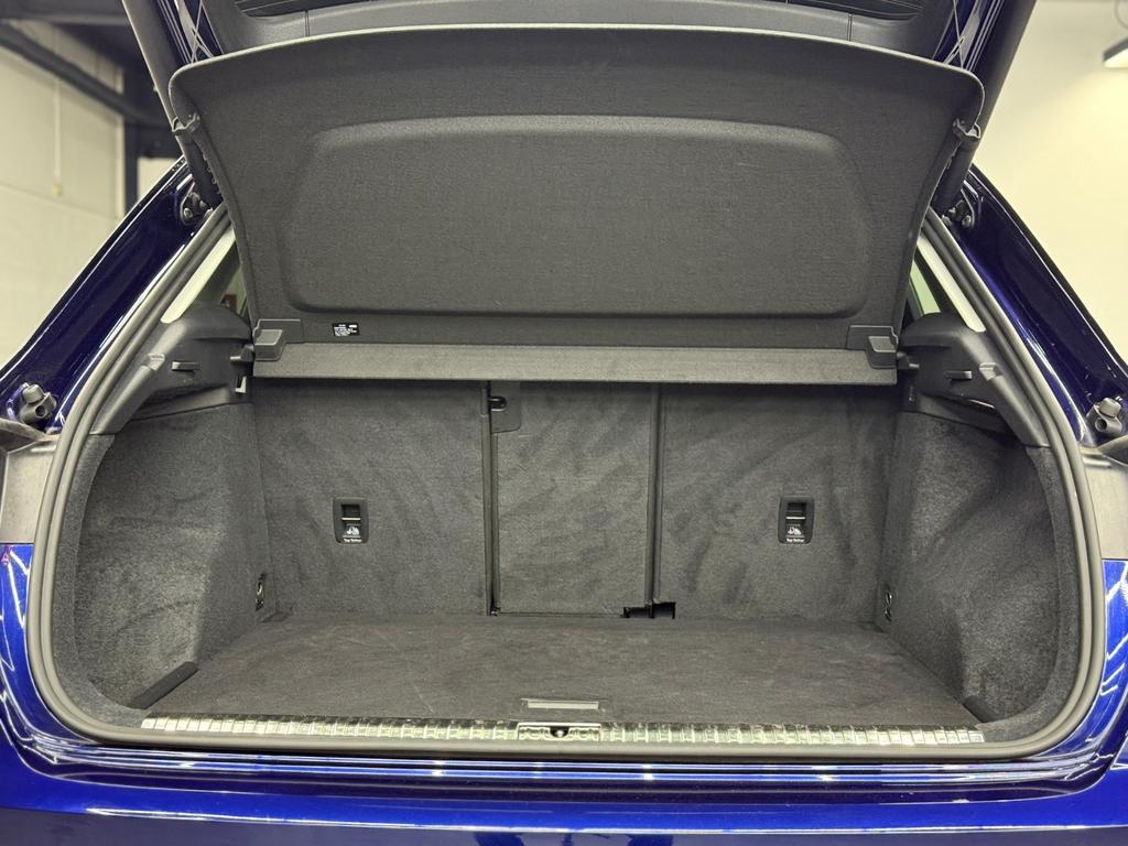 Audi Q3 40 TDI quattro S line, Foto 9 von 50