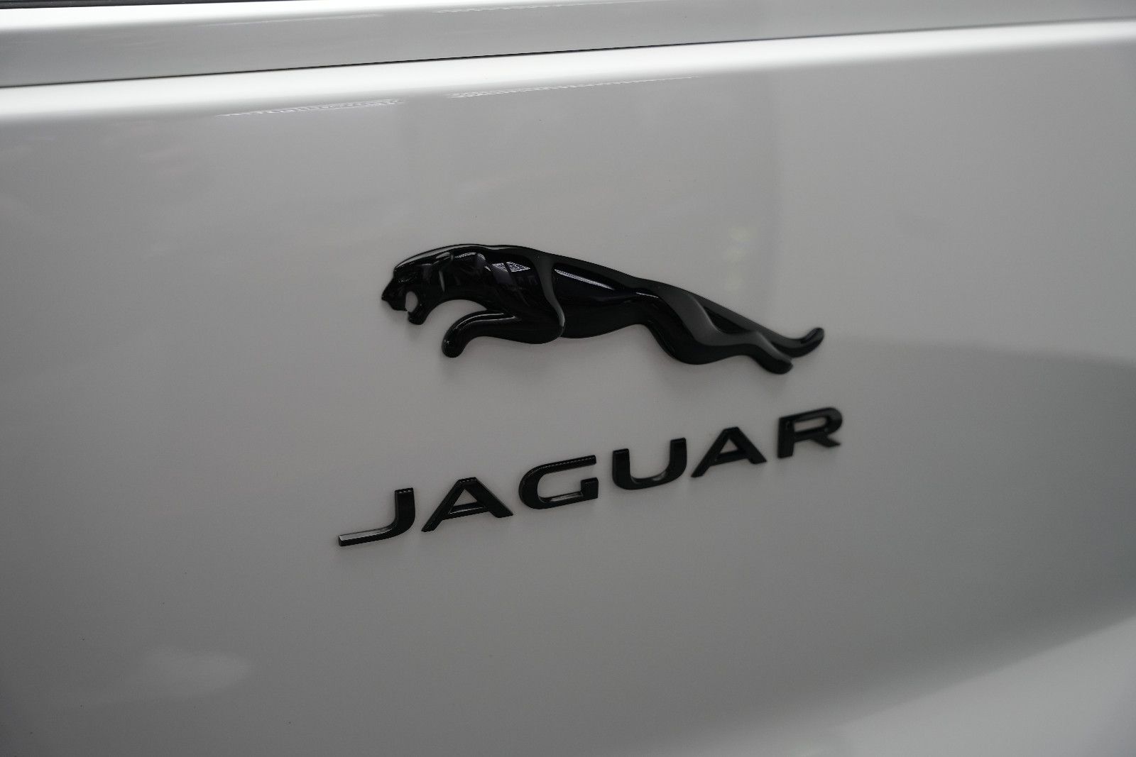 Fahrzeugabbildung Jaguar I-PACE 400 AWD/Black-Pack/CarPlay/MERIDIAN/89,6%