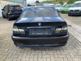 BMW 320 - BMW 320 mit Benzin-Antrieb: Sportwagen, Automatik