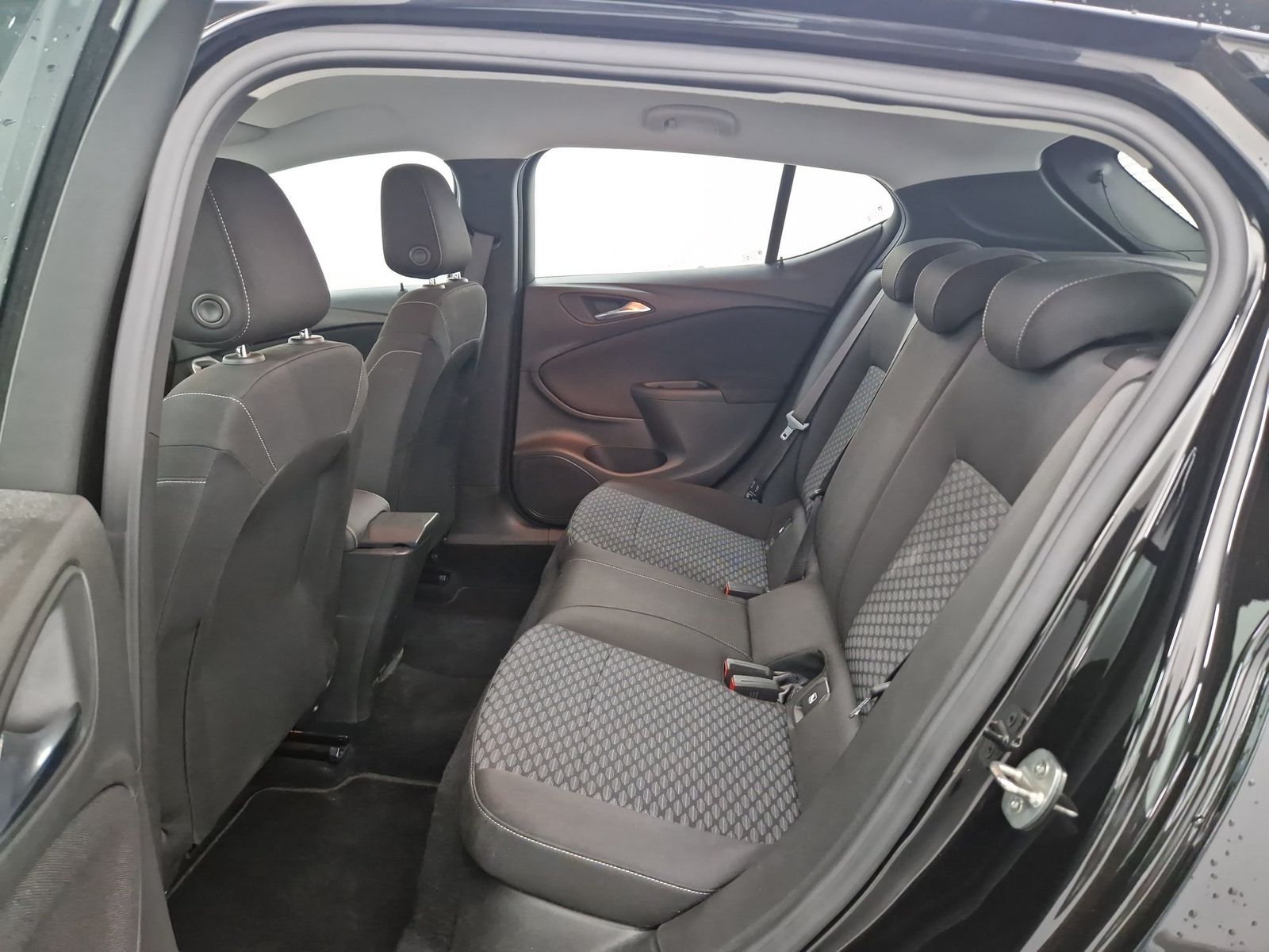 OPEL Astra 1.2 Turbo Edition Allwetter SHZ CarPlay – Bild 9