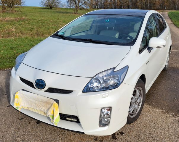 Toyota Prius 1.8-l-VVT-i Executive STANDHEIZUNG