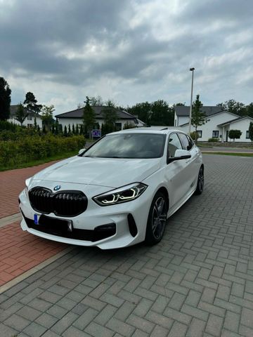 BMW 120i M, Pano, H/K, elektr. Sitzv., Lenkradheiz.
