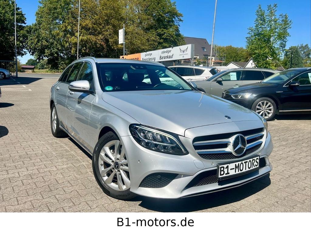 MercedesBenz C 200 d T ModellAvantgardeNaviCamAHK schwenk 2020