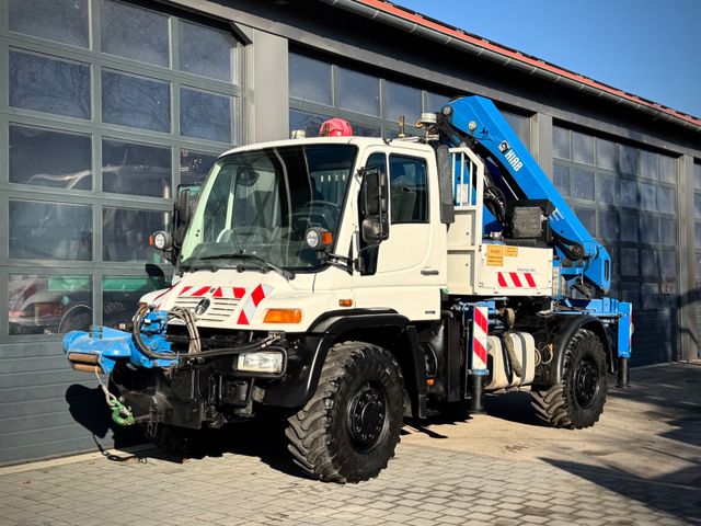 Unimog U 500 mit HIAB 244