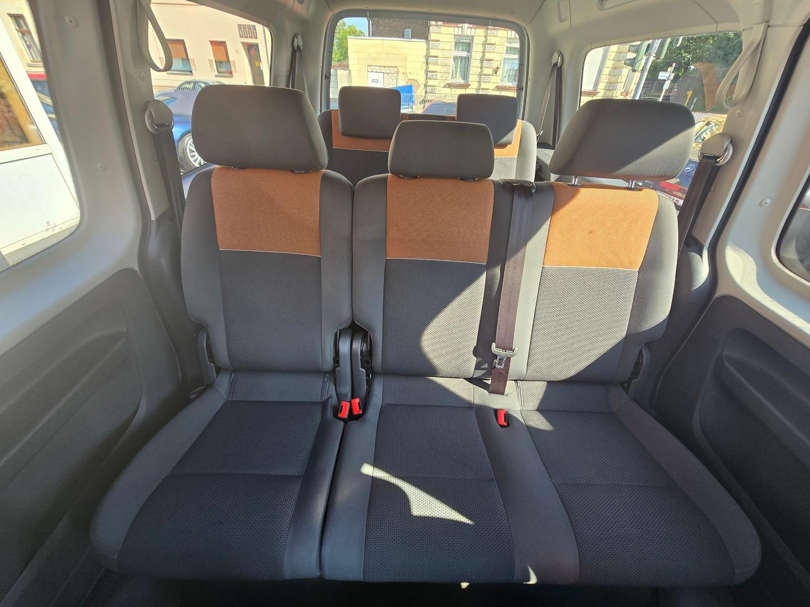 Volkswagen Caddy Maxi 1.2 TSI BMT JAKO-O Edition/7Sitzer/Na