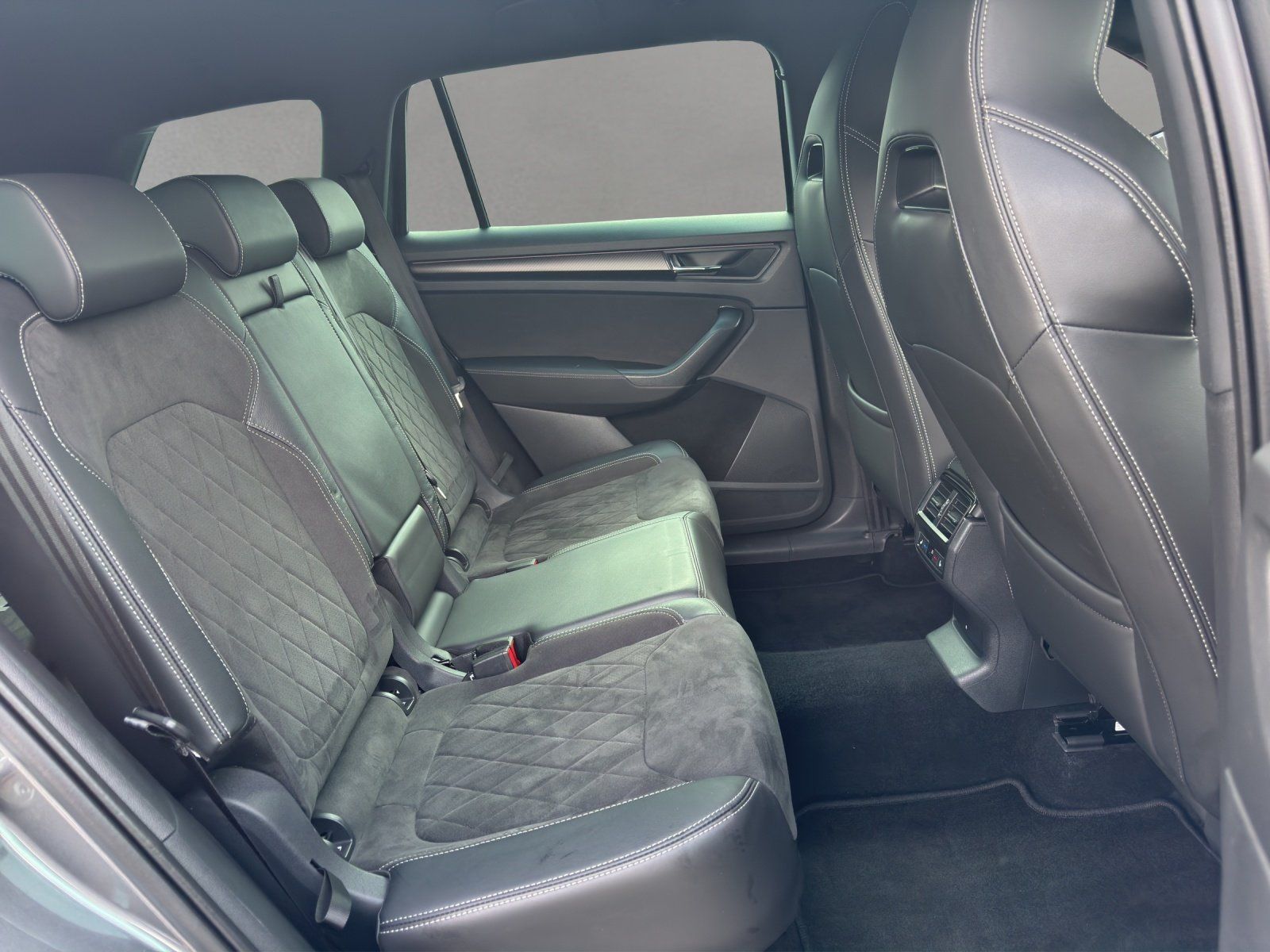 Fahrzeugabbildung SKODA Kodiaq 2.0 TDI Sportline 4x4/AHK/ACC/KAMERA/