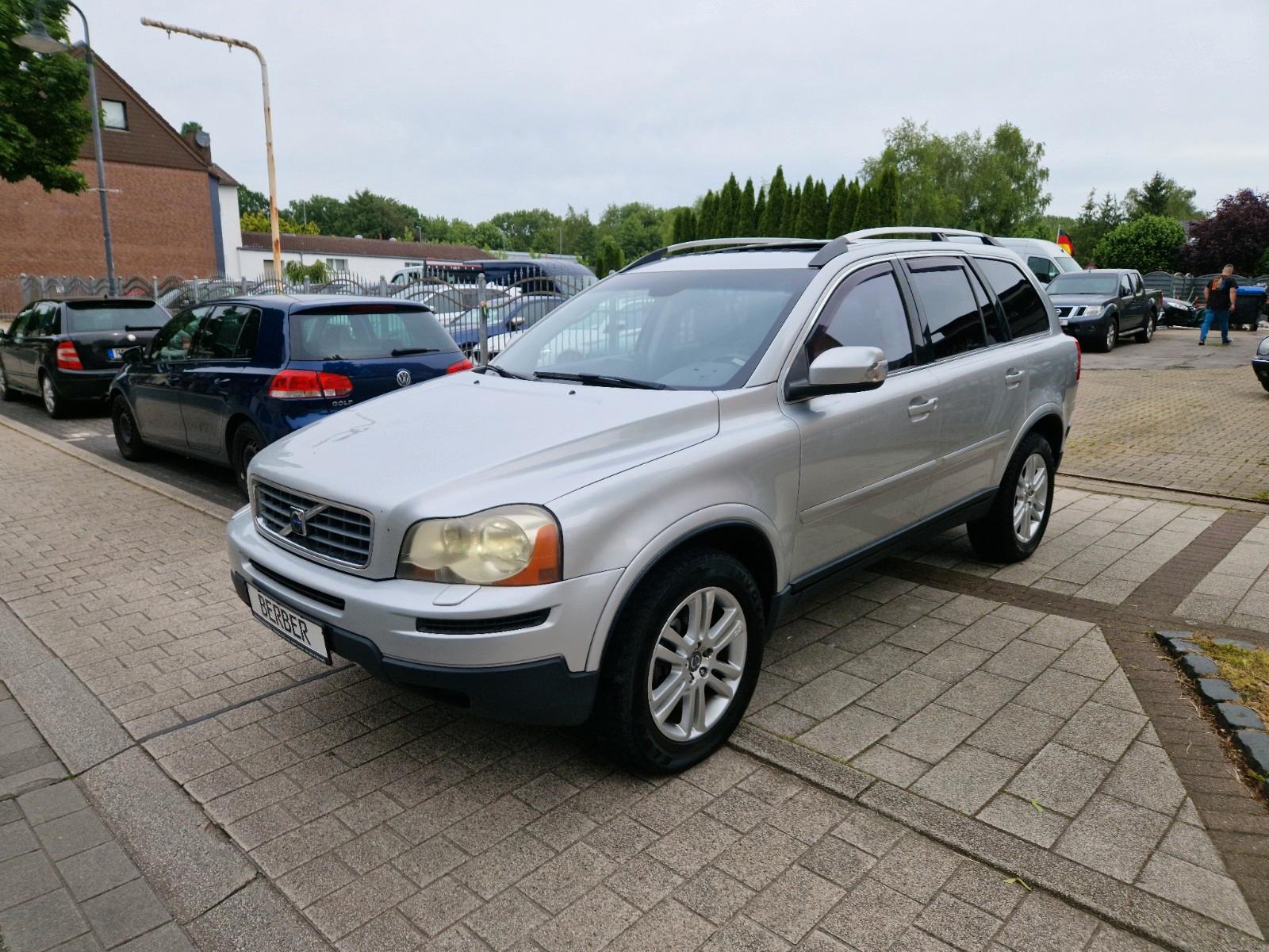 Volvo XC90 D5 Summum 7-Sitzer*BI-XENON*NAVI*LEDER*AHK*
