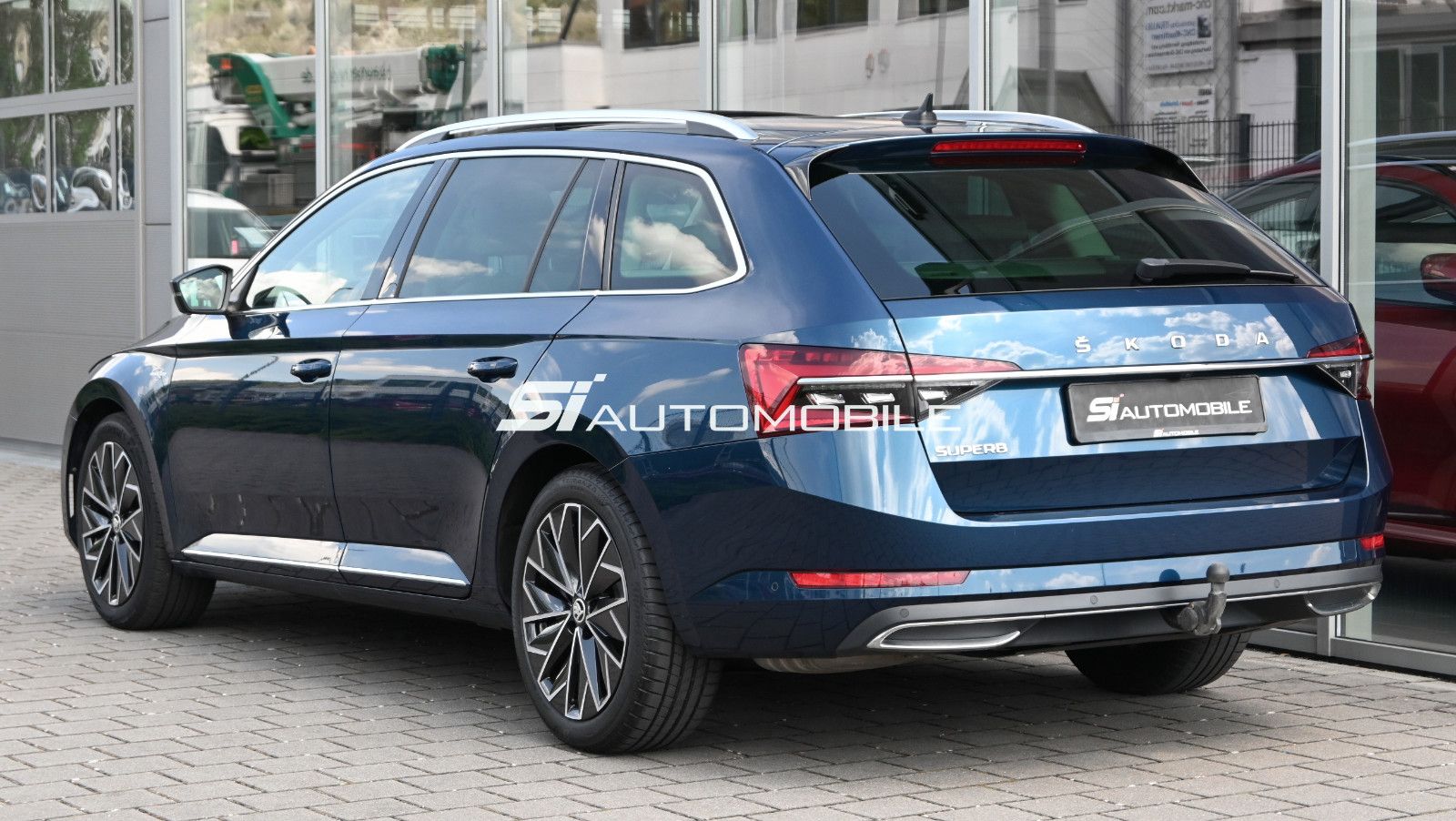 Fahrzeugabbildung SKODA Superb 2.0 TDI DSG L&K COMBI °ACC°AHK°STANDHEIZ°