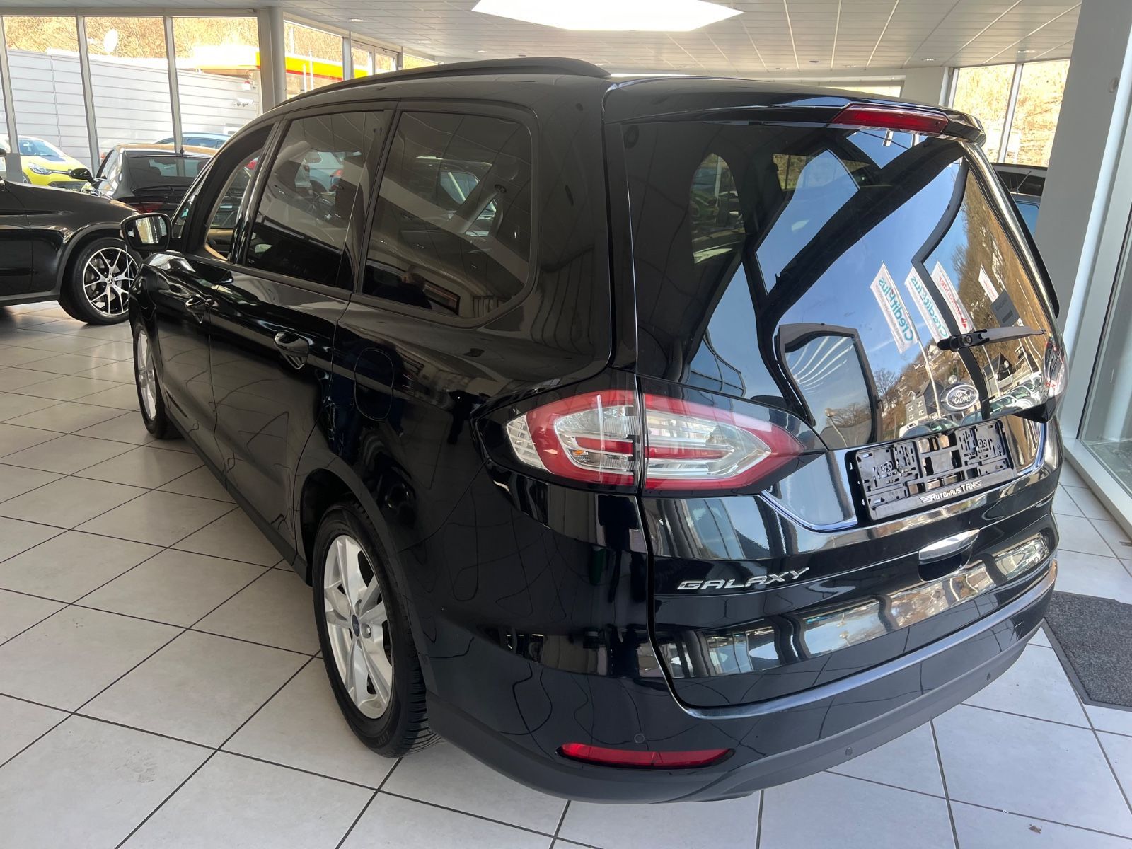 Fahrzeugabbildung Ford Galaxy Business 2.0 TDCI * 7.Sitzer * NAVI *
