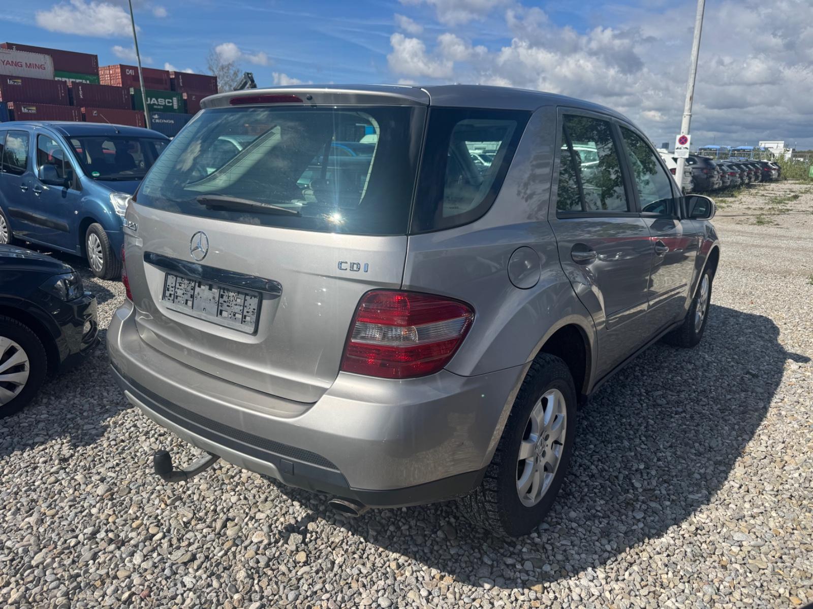 Mercedes-Benz ML 320 CDI 4X4,Automatik,Leder,Xenon,Tempomat