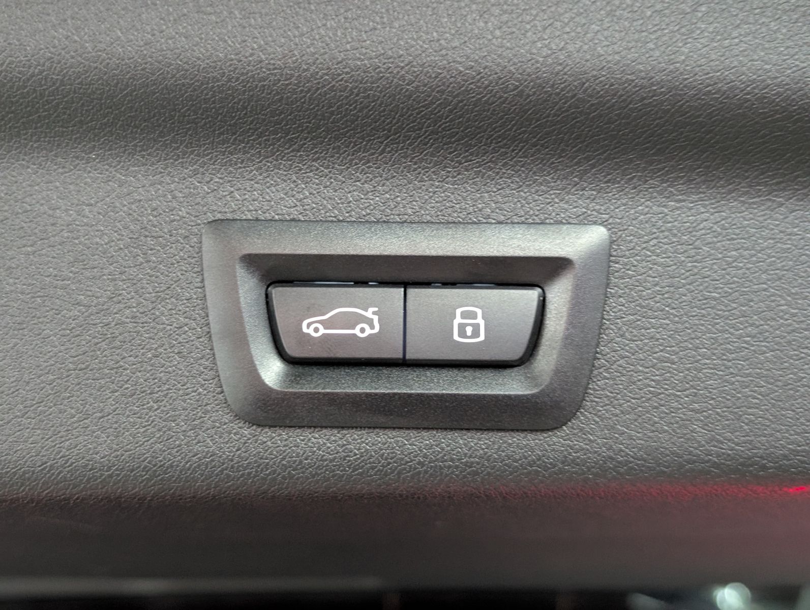 Fahrzeugabbildung BMW X1 23 i xDrive M Sport H&K PANO LEDER AHK Ad-LED