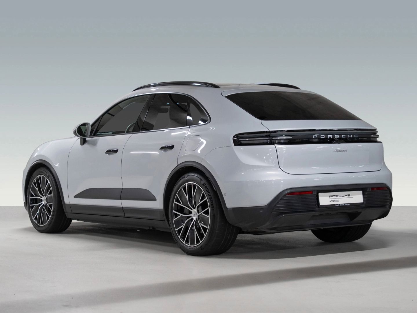 Porsche Macan Electric PASM Panorama Lenkradheizung foto 3