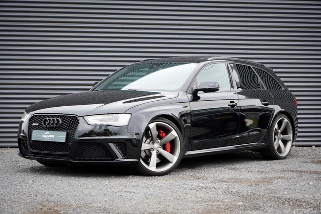 Audi RS4 A4 Avant 4.2 FSI quattro / Pano / sitzheizun