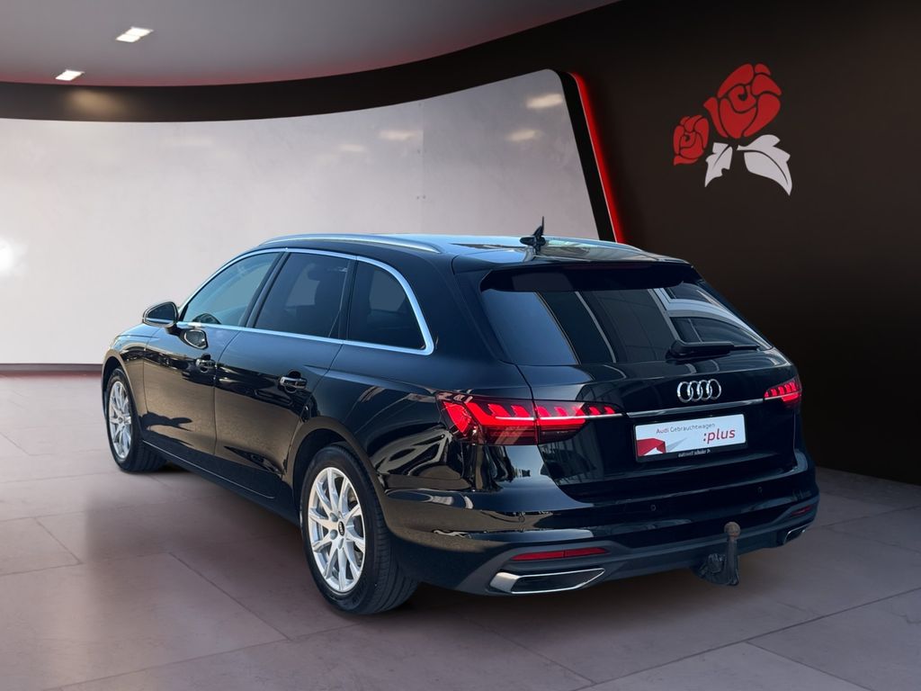 AUDI A4 2023