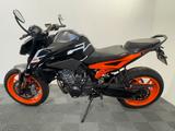 KTM 890 Duke GP * Akra, Carbon, TechPack* - KTM 890 DUKE GP