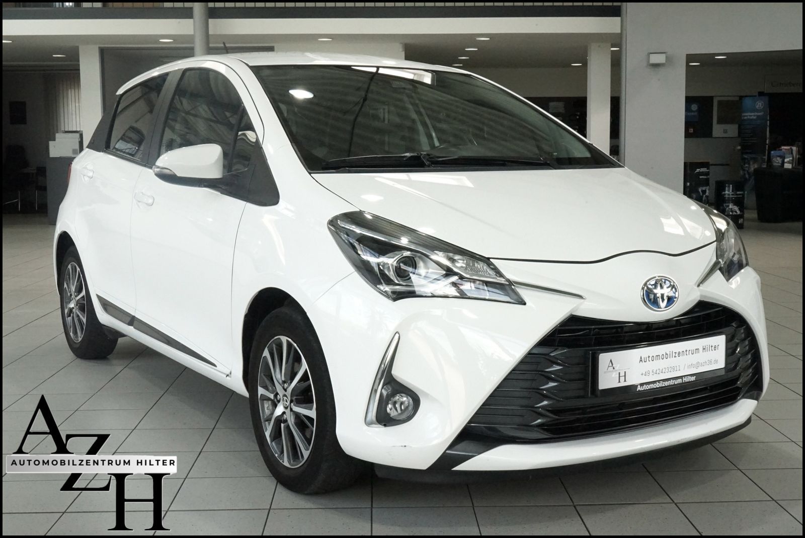 TOYOTA Yaris