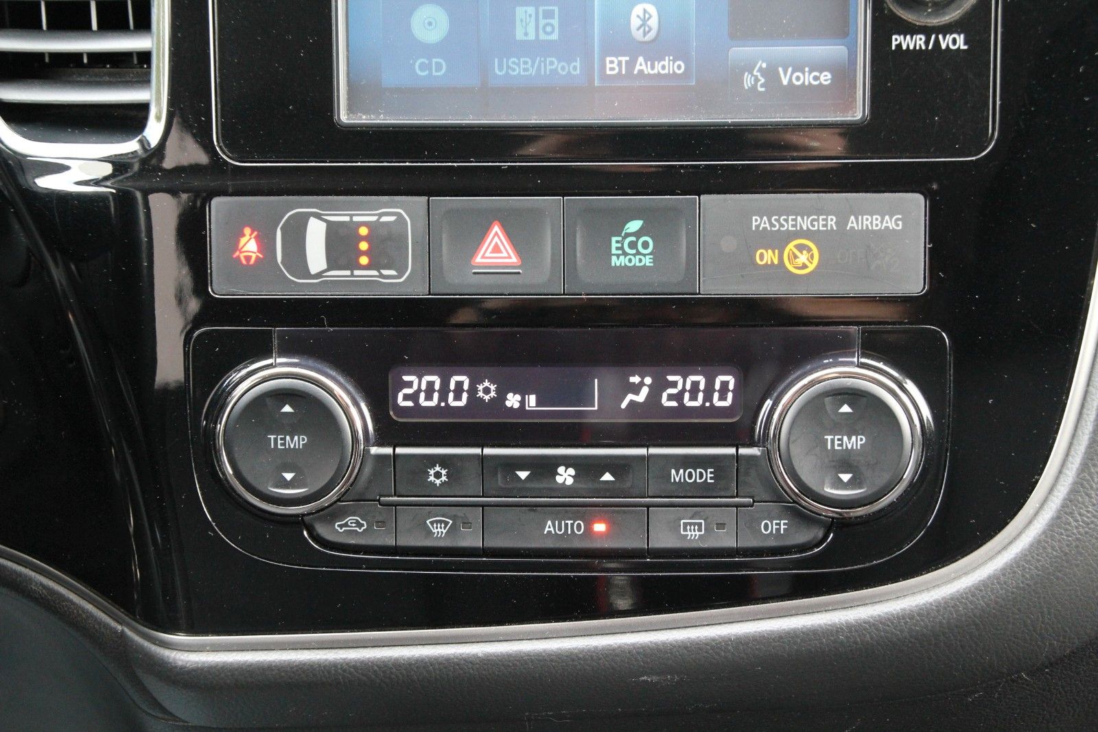 Fahrzeugabbildung Mitsubishi Outlander SUV-Star 2WD