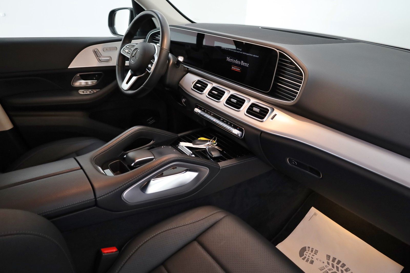 Fahrzeugabbildung Mercedes-Benz GLE 350 e 4Matic,Leder,Navi,LED,SH,Kamera