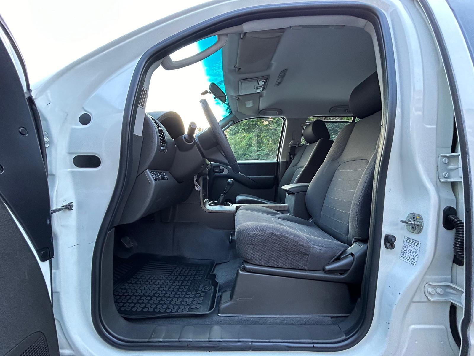 Nissan Pathfinder XE Plus 2.5 dCi 171 ch BVM 4x4 / 7 places / Attelage 3 t / Sièges chauffants / Climatisation auto