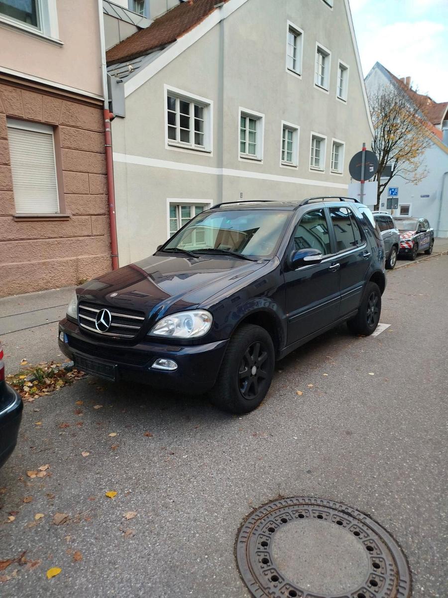Mercedes-Benz ML 400