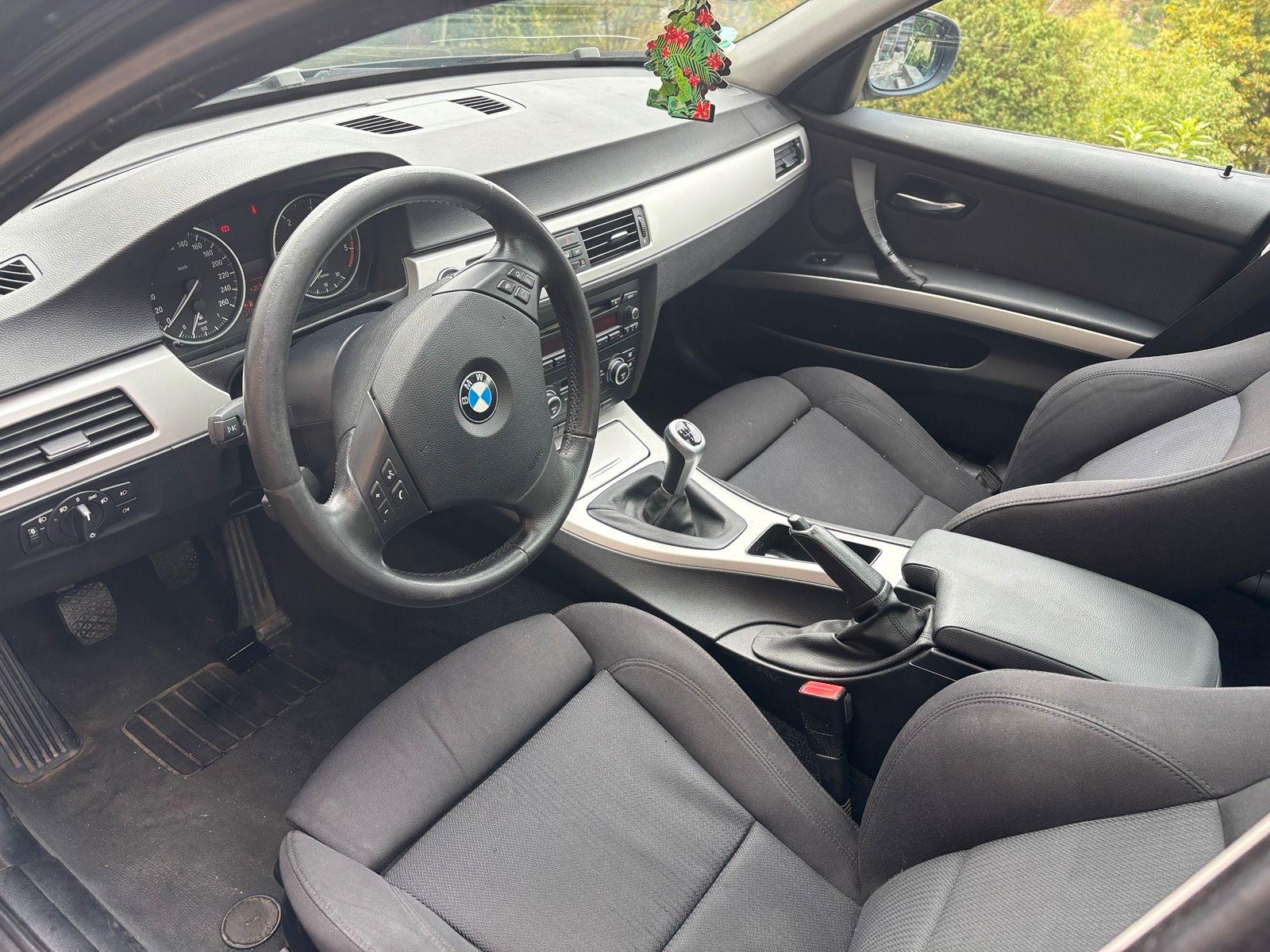 BMW 320 2009 — photo 9